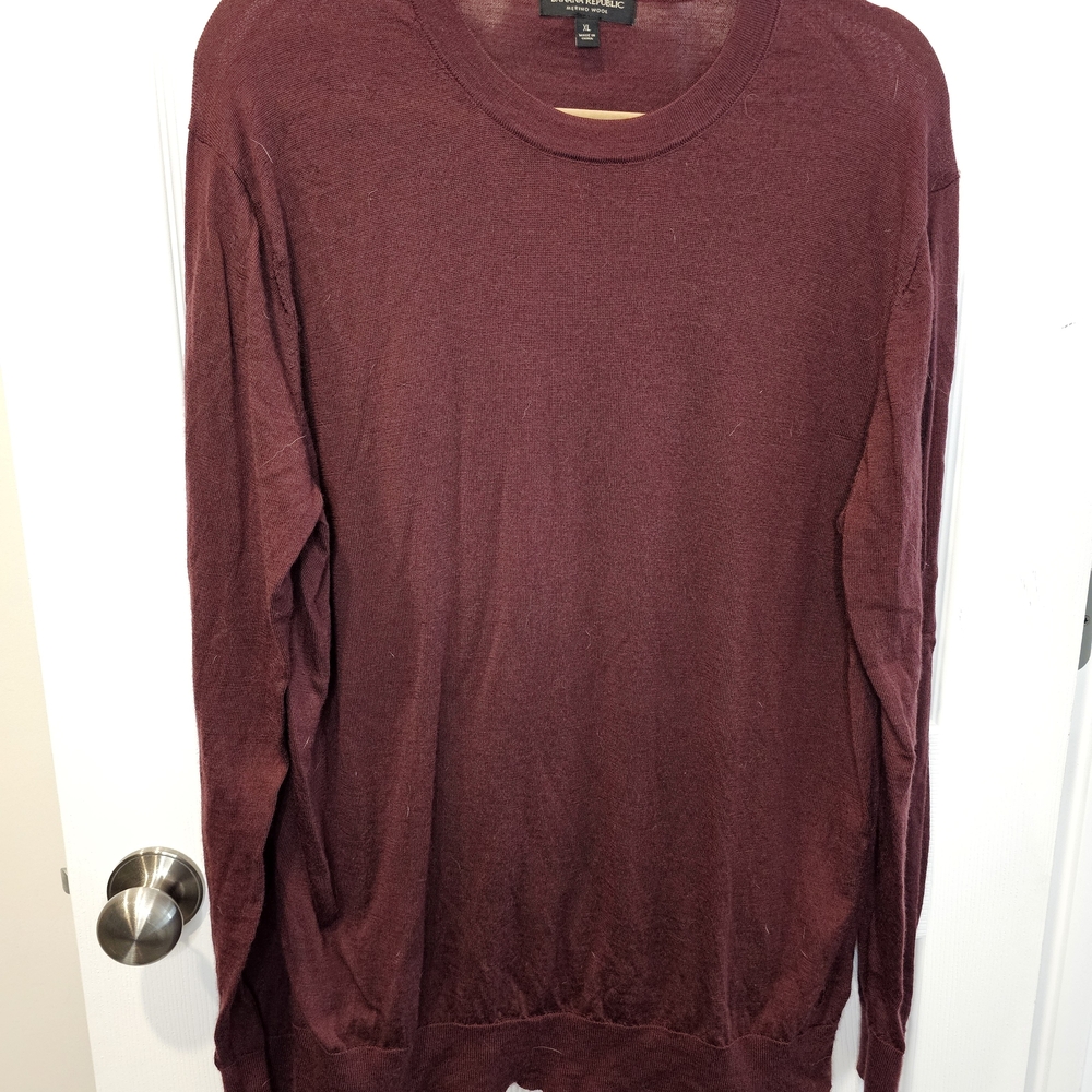 Banana Republic Men's Maroon Crewneck Sweater